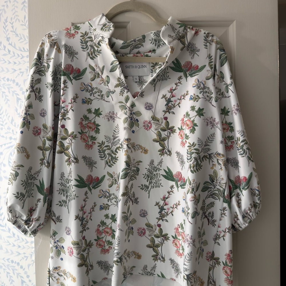 Smith & Quinn Floral Women's Tunic Top - White